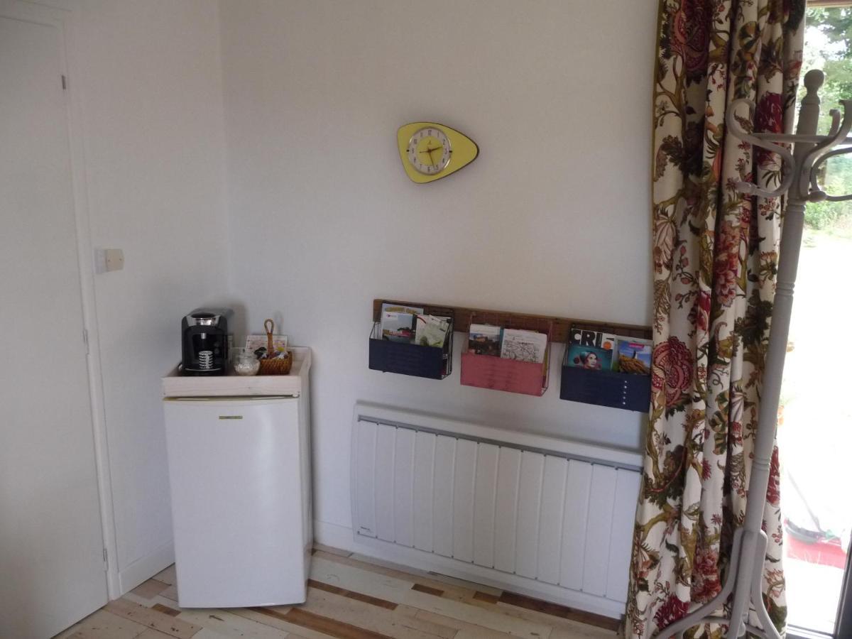 Pleumeur-Gautier Bretagne Chambre D'Hotes Suite 53M2 Et Caravane Vintage Avec Cuisine Et Salle De Bains Privees Brittany B&B 53M2 Suite And Vintage Caravan Glamping With Private Kitchen And Bathroom المظهر الخارجي الصورة