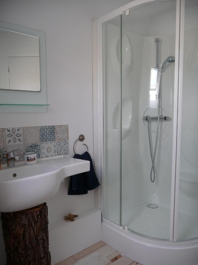 Pleumeur-Gautier Bretagne Chambre D'Hotes Suite 53M2 Et Caravane Vintage Avec Cuisine Et Salle De Bains Privees Brittany B&B 53M2 Suite And Vintage Caravan Glamping With Private Kitchen And Bathroom المظهر الخارجي الصورة