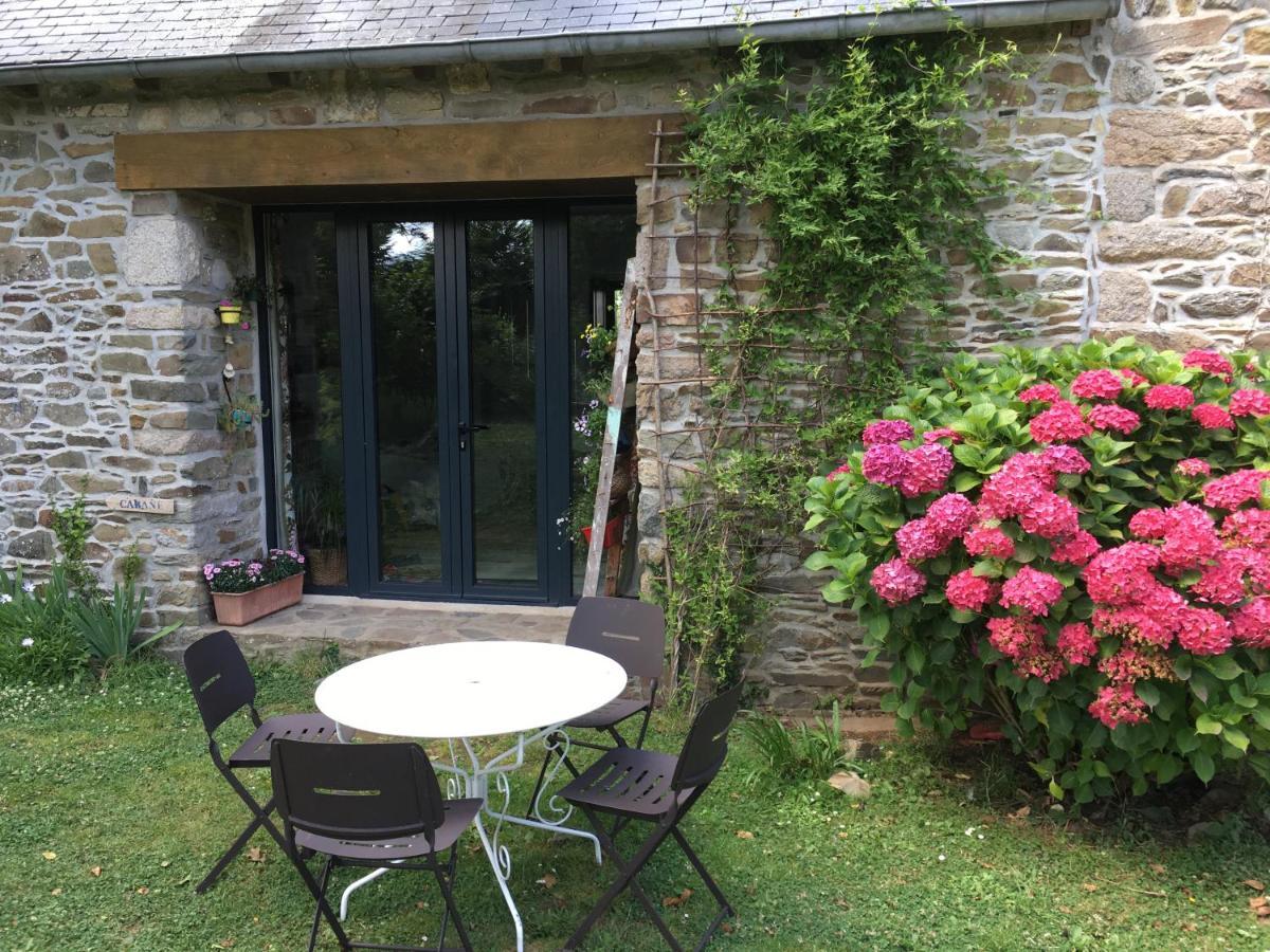Pleumeur-Gautier Bretagne Chambre D'Hotes Suite 53M2 Et Caravane Vintage Avec Cuisine Et Salle De Bains Privees Brittany B&B 53M2 Suite And Vintage Caravan Glamping With Private Kitchen And Bathroom المظهر الخارجي الصورة