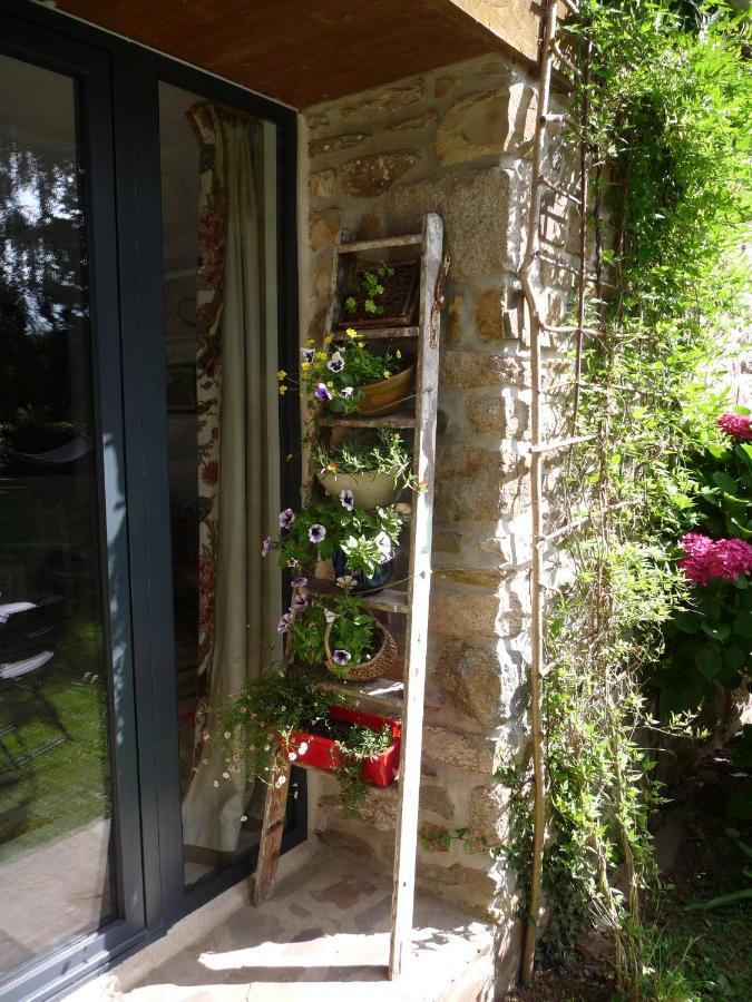 Pleumeur-Gautier Bretagne Chambre D'Hotes Suite 53M2 Et Caravane Vintage Avec Cuisine Et Salle De Bains Privees Brittany B&B 53M2 Suite And Vintage Caravan Glamping With Private Kitchen And Bathroom المظهر الخارجي الصورة