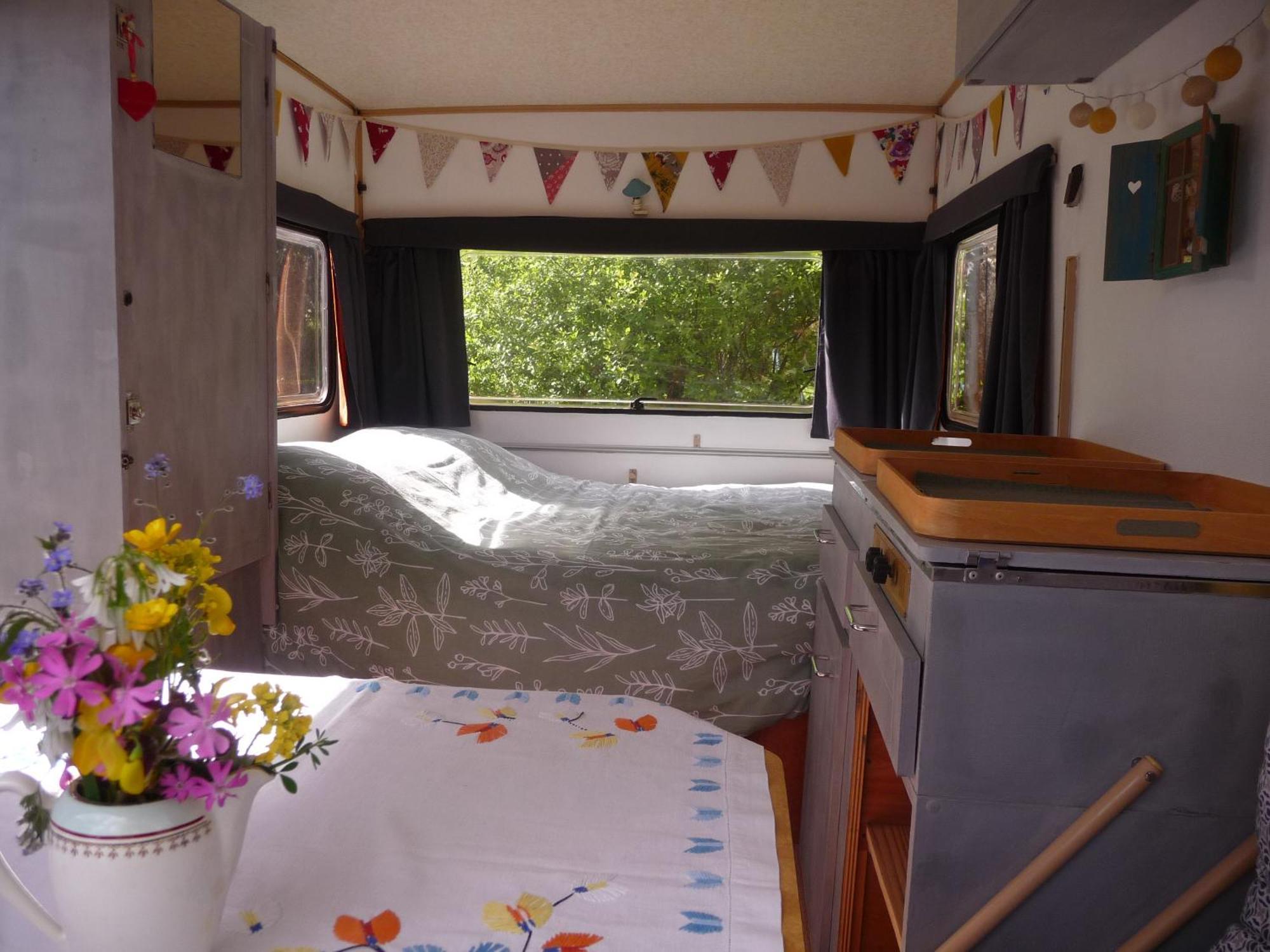 Pleumeur-Gautier Bretagne Chambre D'Hotes Suite 53M2 Et Caravane Vintage Avec Cuisine Et Salle De Bains Privees Brittany B&B 53M2 Suite And Vintage Caravan Glamping With Private Kitchen And Bathroom المظهر الخارجي الصورة