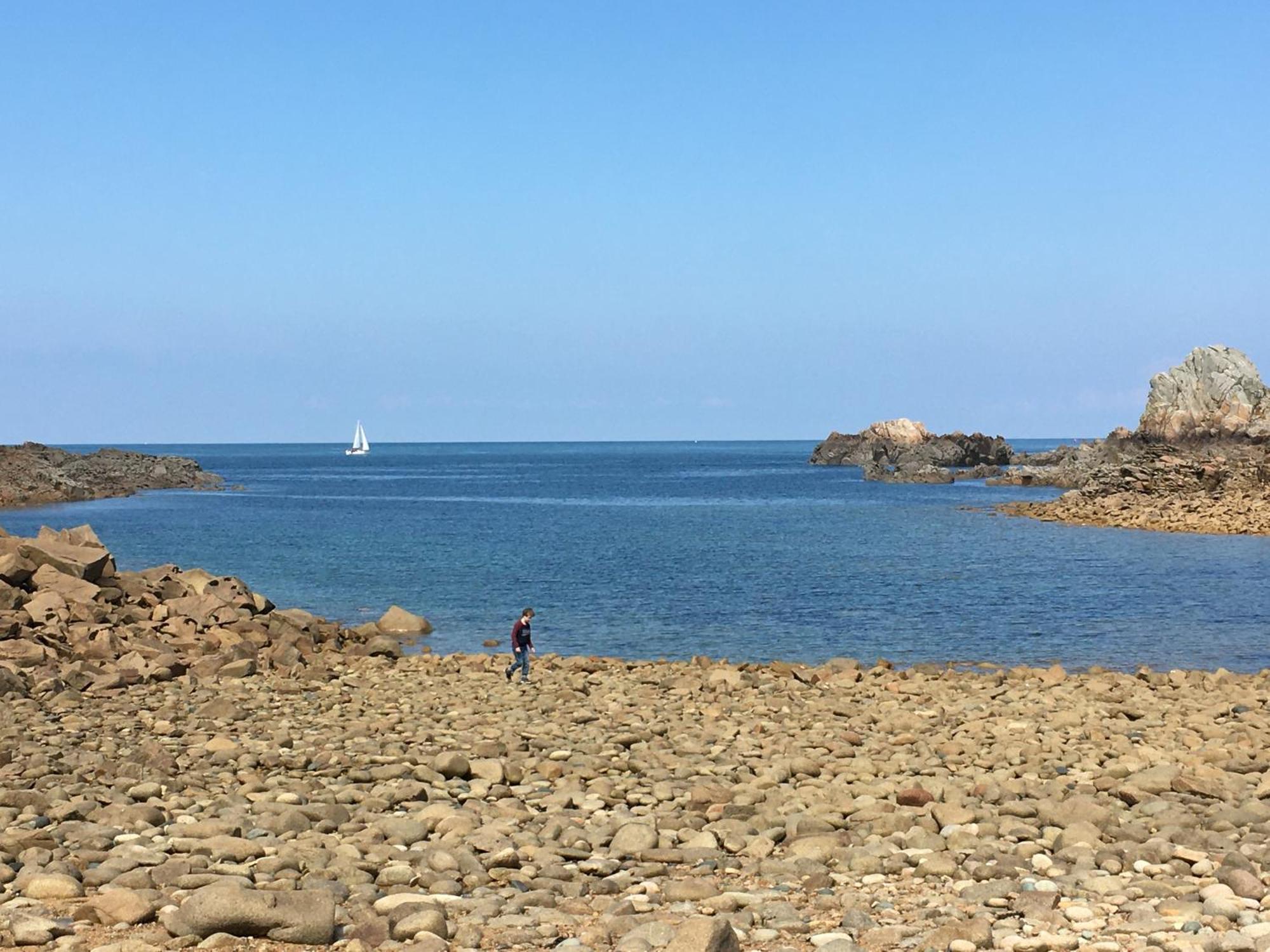 Pleumeur-Gautier Bretagne Chambre D'Hotes Suite 53M2 Et Caravane Vintage Avec Cuisine Et Salle De Bains Privees Brittany B&B 53M2 Suite And Vintage Caravan Glamping With Private Kitchen And Bathroom المظهر الخارجي الصورة